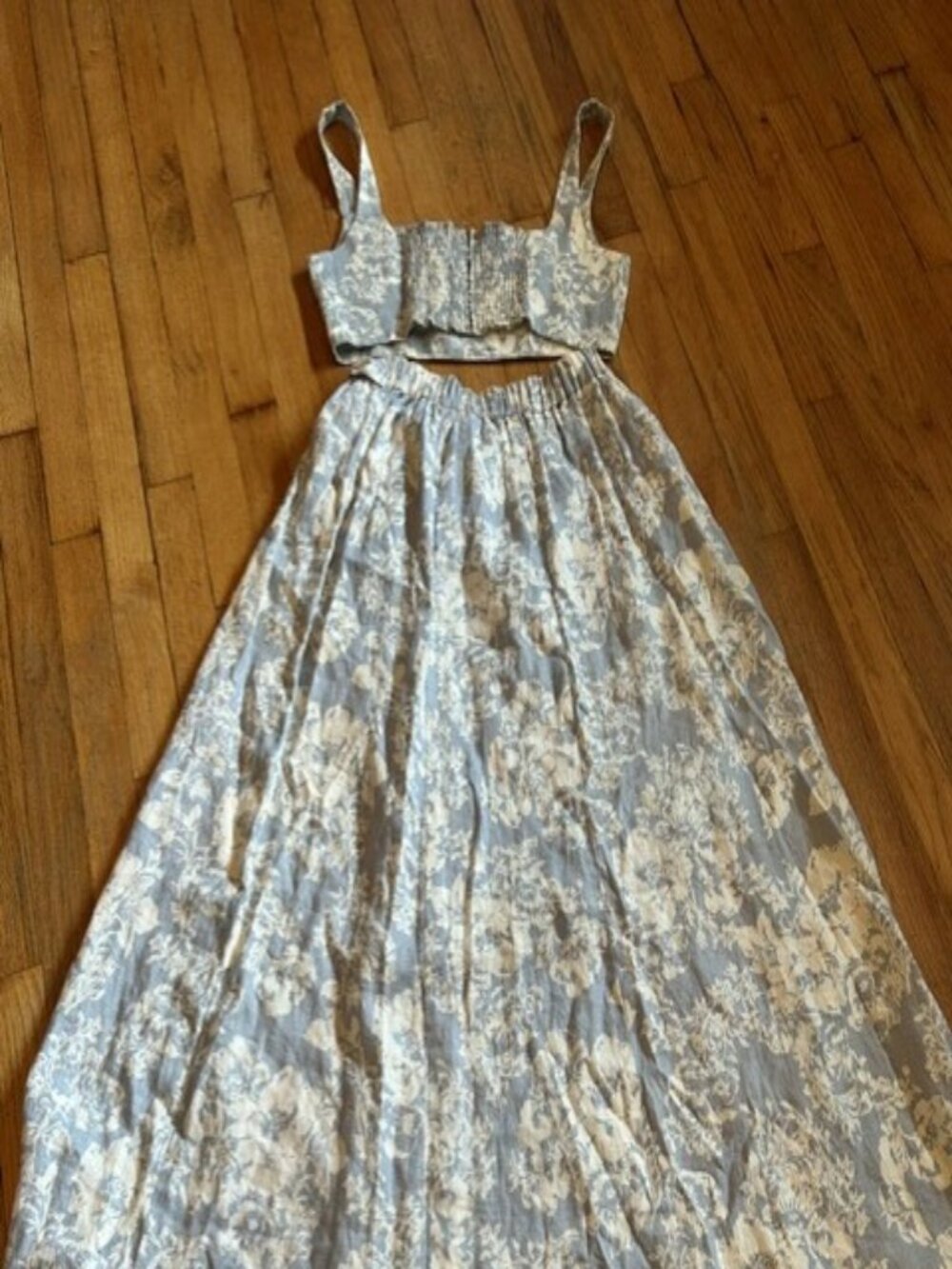 Reformation Blue White Floral Linen Two Piece Set Size 6 | 100% Linen | Crop Top - Picture 7 of 10